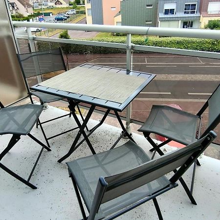 Appartement au pied de la plage - Balcon - Parking Courseulles-sur-Mer Extérieur photo