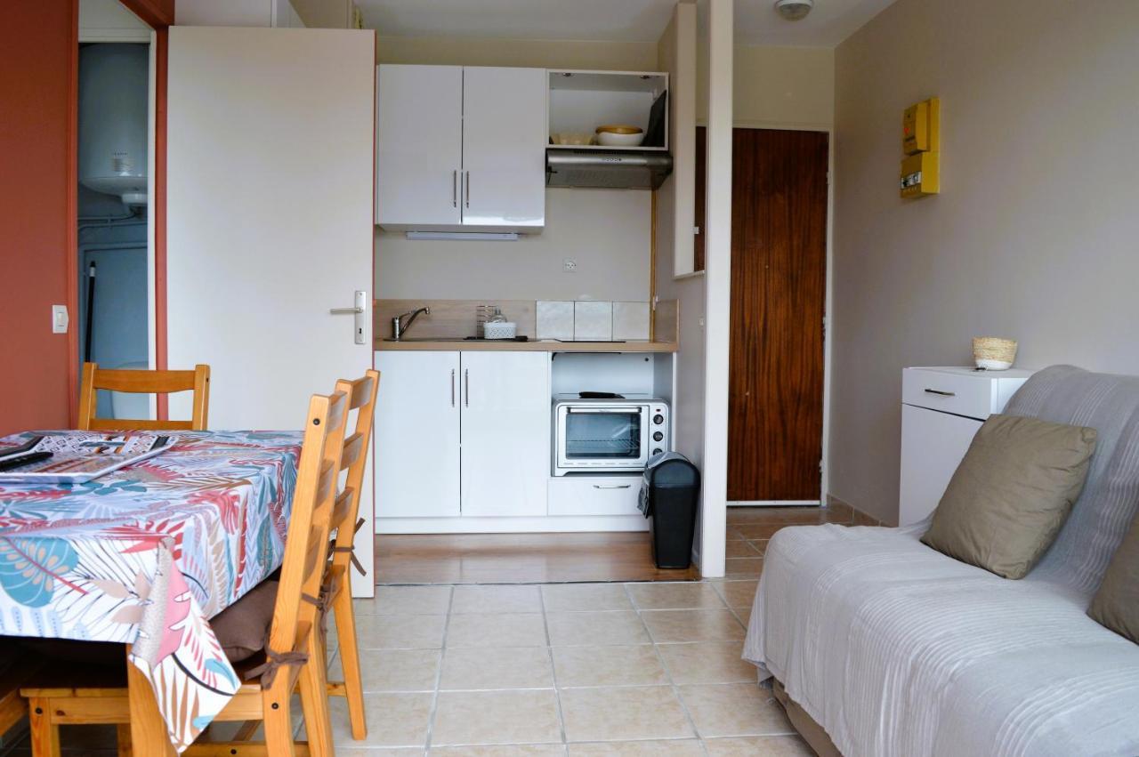 Appartement au pied de la plage - Balcon - Parking Courseulles-sur-Mer Extérieur photo