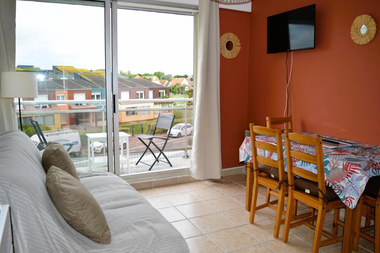 Appartement au pied de la plage - Balcon - Parking Courseulles-sur-Mer Extérieur photo