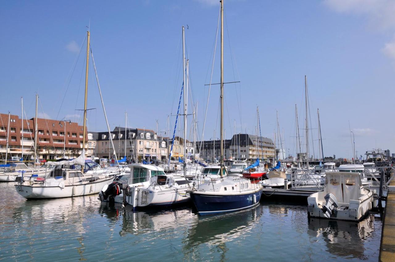 Appartement au pied de la plage - Balcon - Parking Courseulles-sur-Mer Extérieur photo